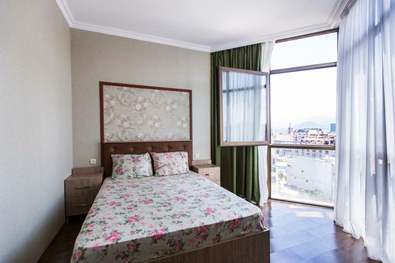 Apartament On Rustaveli Batoumi Extérieur photo